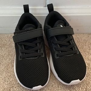 New w/o tags Puma sneakers
